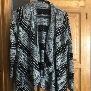 gray and black patterned open cardigan